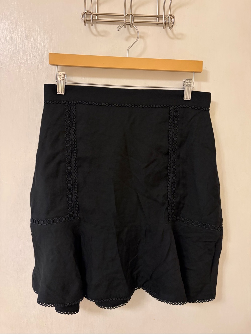 Ann Taylor Women's Black Scalloped Hem Skirt